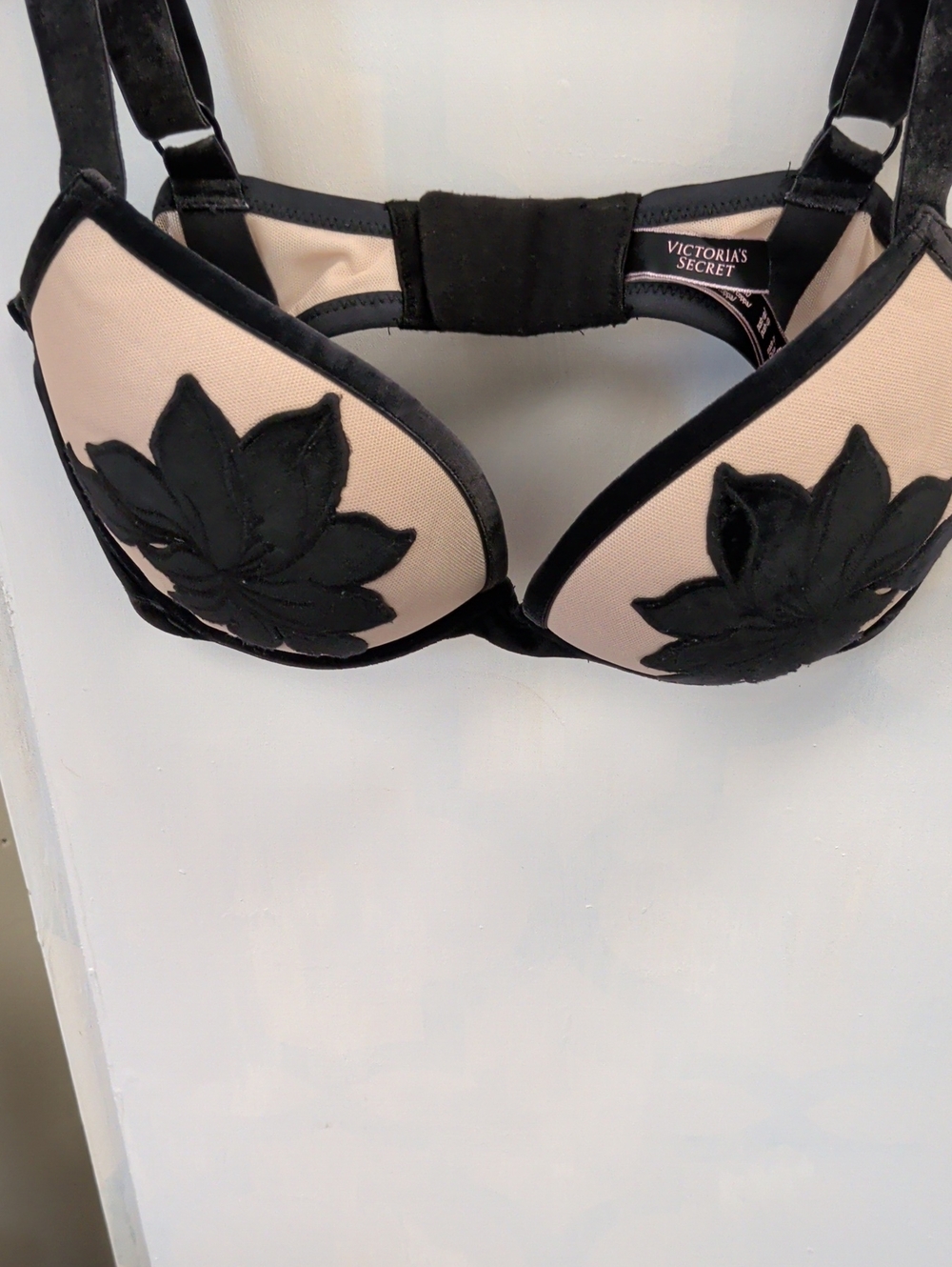 Victoria's Secret Nude and Black Floral Appliqué Push-Up Bra